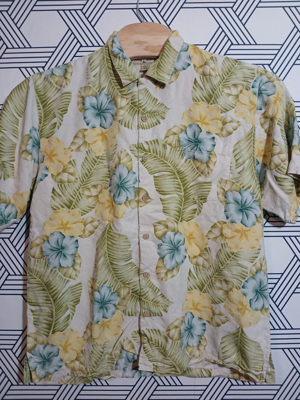 Mens Tommy Bahama Hawaiian Print Size Large